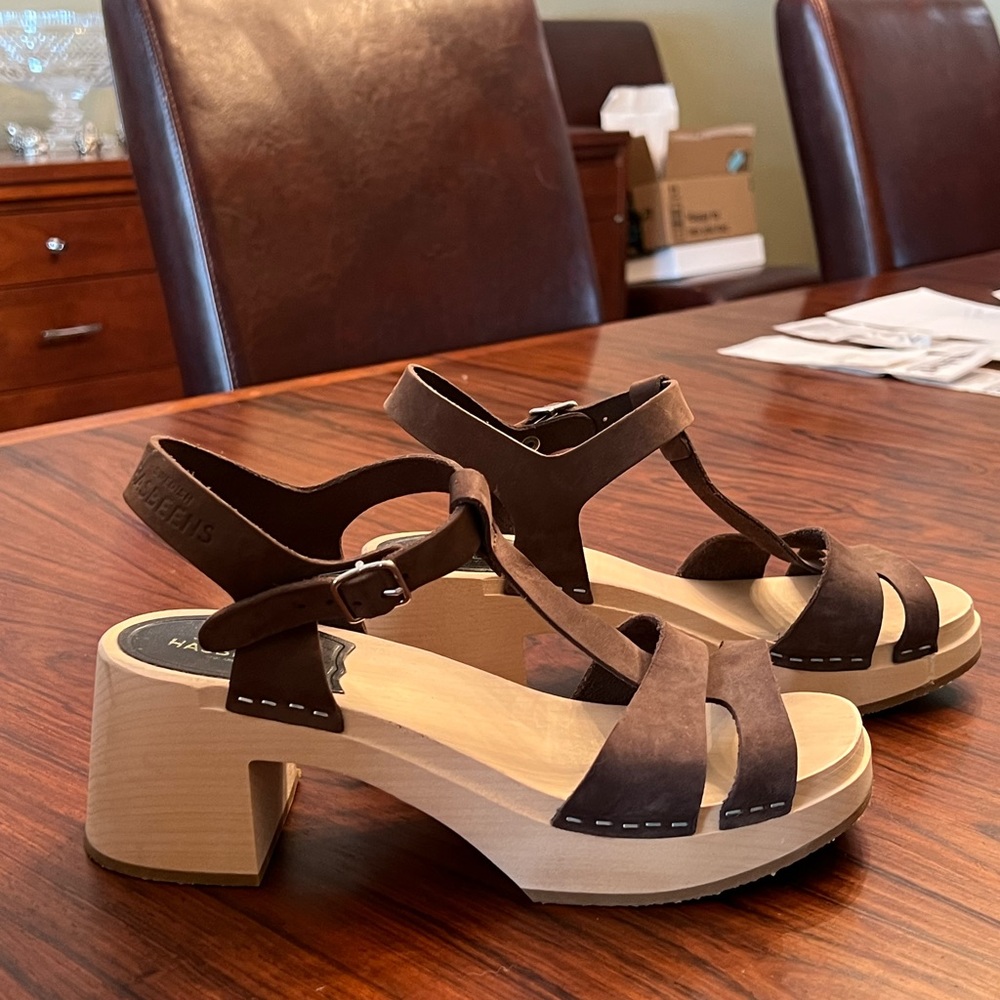 Swedish Hasbeens Birgit Leather Clog Sandals, size 8, brown, like new